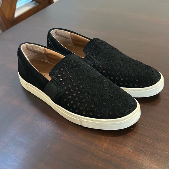 Frye and Co Peggy Perforated Black Suede Slip On Loafers Flats Women’s 8 Shoes - Picture 3 of 17